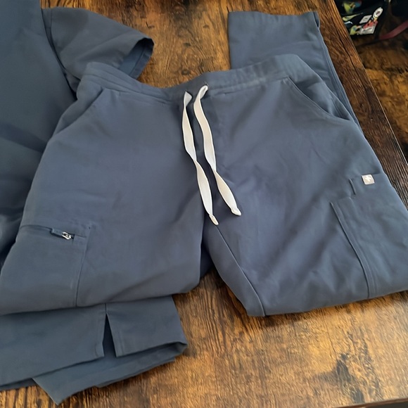 Figs Dark Harbor scrub set -OG release🛥️ - Picture 3 of 5